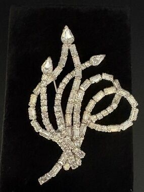 Silver Crystal Jaylen Original Floral Ribbon Brooch - Women's Jewelry